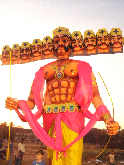 Arrogant Ravan (Image courtesy: Wikipedia Commons) Ravana dussera